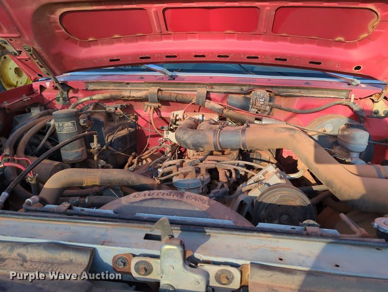 image for item MX9453 1993 Ford F350  Crew Cab pickup truck