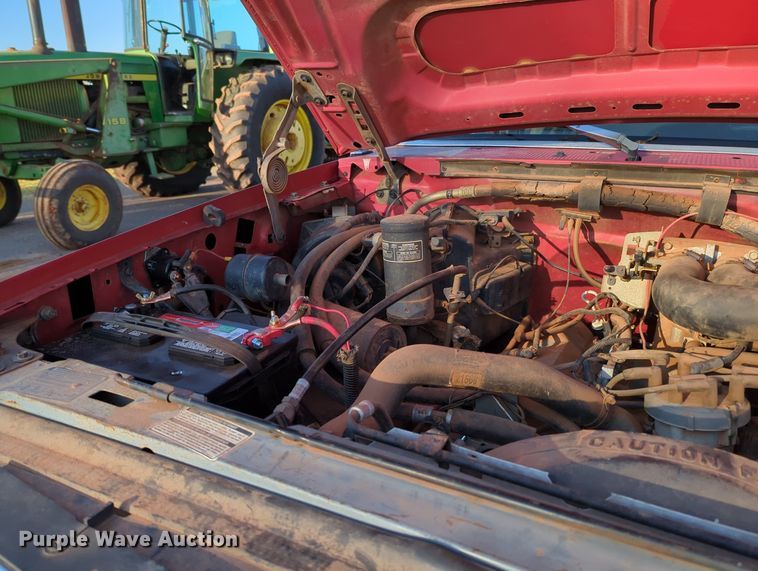 image for item MX9453 1993 Ford F350  Crew Cab pickup truck