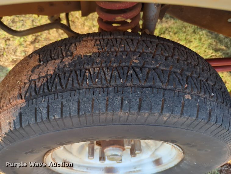 image for item MX9453 1993 Ford F350  Crew Cab pickup truck