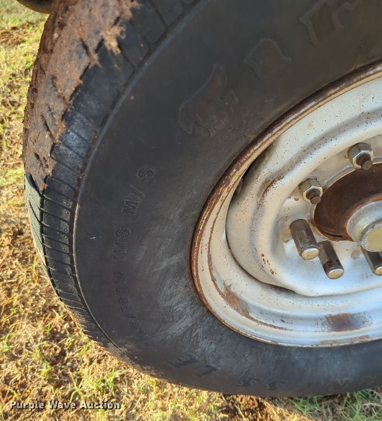 image for item MX9453 1993 Ford F350  Crew Cab pickup truck