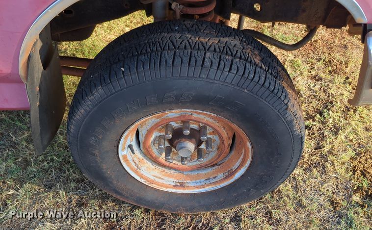 image for item MX9453 1993 Ford F350  Crew Cab pickup truck