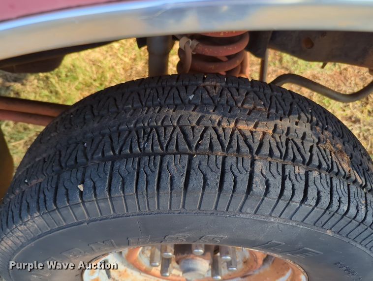 image for item MX9453 1993 Ford F350  Crew Cab pickup truck