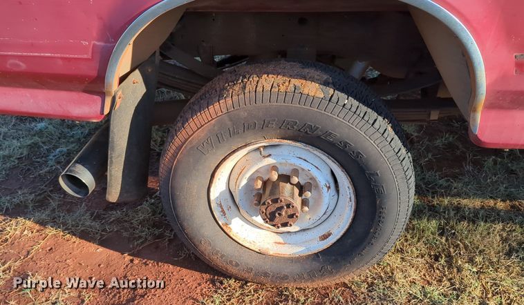 image for item MX9453 1993 Ford F350  Crew Cab pickup truck