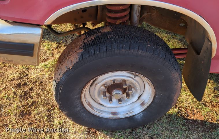 image for item MX9453 1993 Ford F350  Crew Cab pickup truck