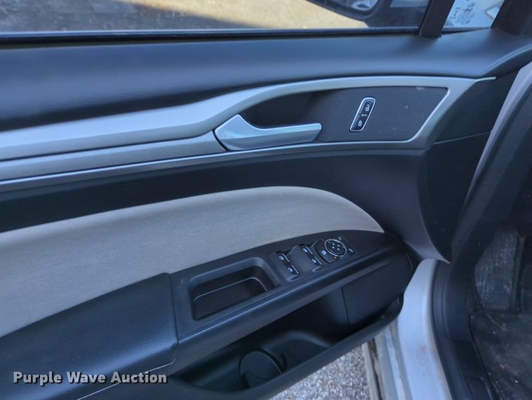 image for item MX9455 2017 Ford Fusion