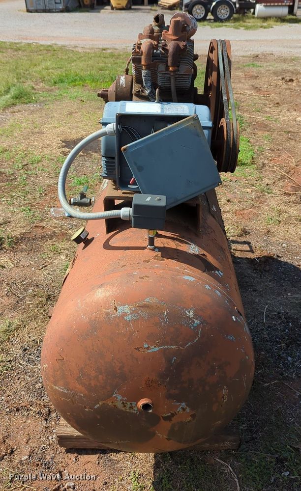 image for item MX9485 Champion  air compressor