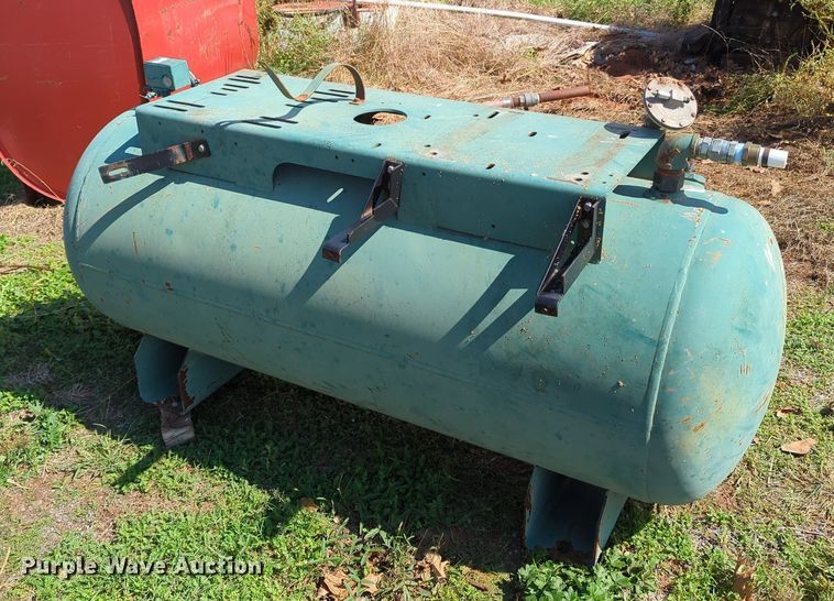 image for item MX9485 Champion  air compressor