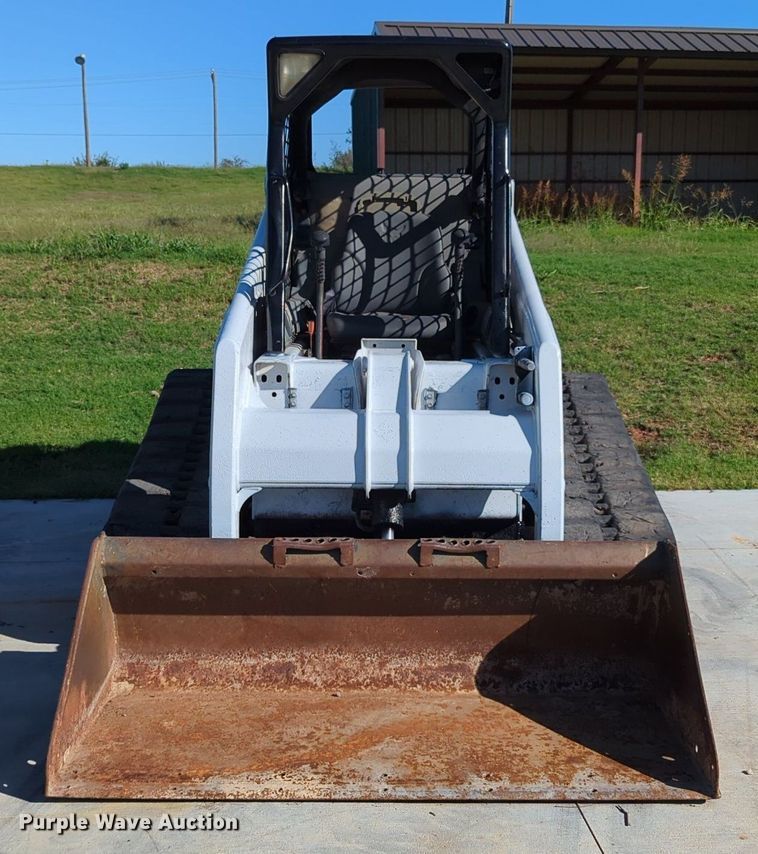 image for item MX9489 2000 Bobcat 864  tracked skid steer loader