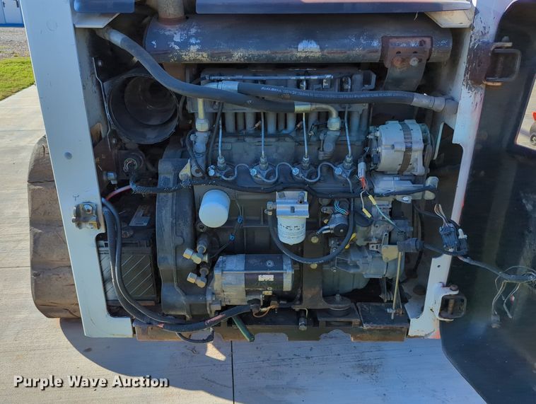 image for item MX9489 2000 Bobcat 864  tracked skid steer loader