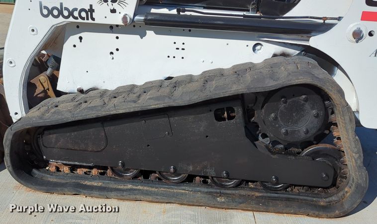 image for item MX9489 2000 Bobcat 864  tracked skid steer loader