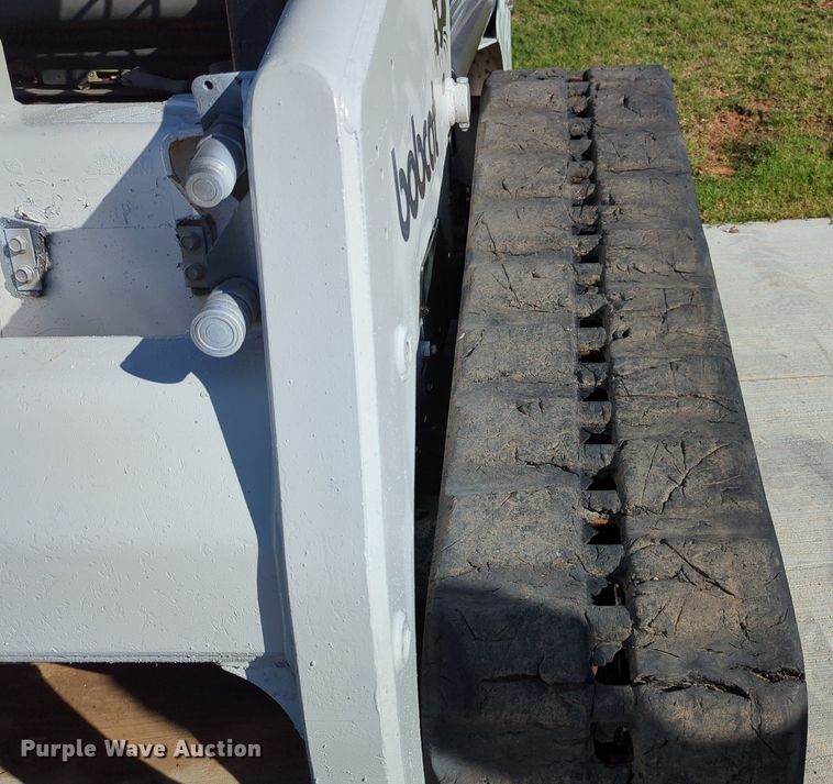 image for item MX9489 2000 Bobcat 864  tracked skid steer loader