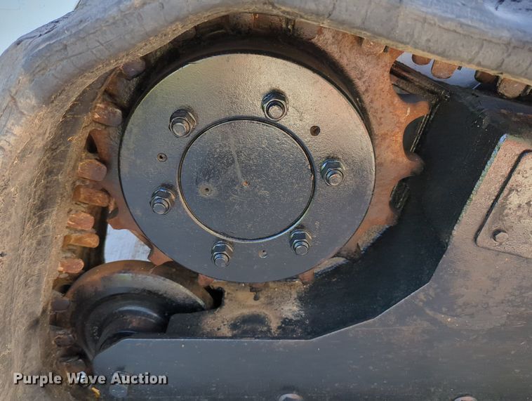 image for item MX9489 2000 Bobcat 864  tracked skid steer loader