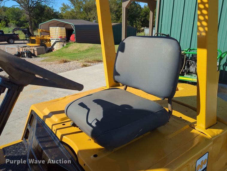 image for item MX9490 Komatsu FG20  forklift