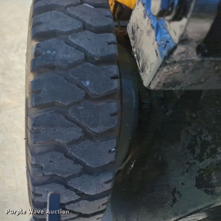 image for item MX9490 Komatsu FG20  forklift