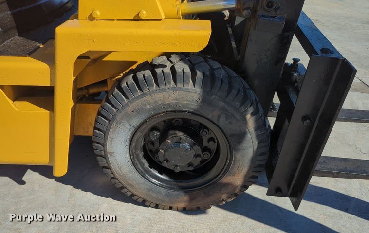 image for item MX9490 Komatsu FG20  forklift