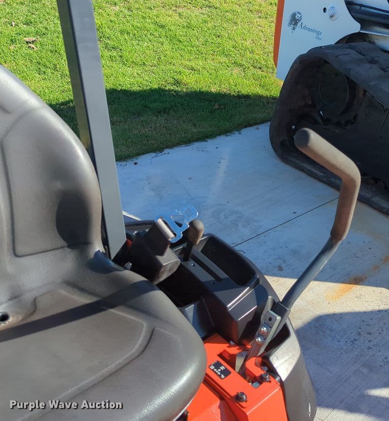 image for item MX9491 Kubota Z231KW  ZTR lawn mower