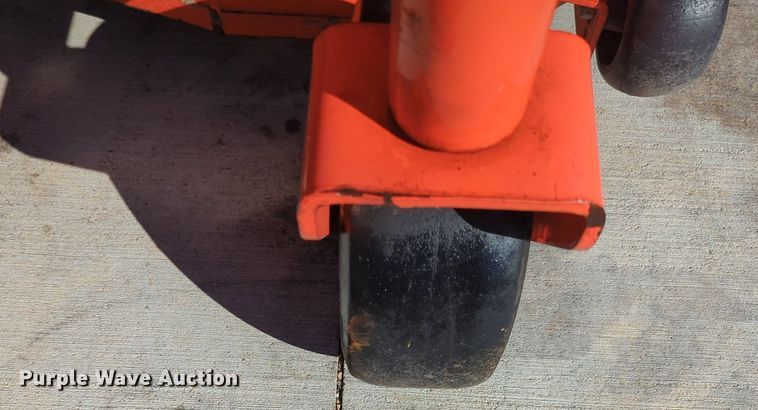 image for item MX9491 Kubota Z231KW  ZTR lawn mower