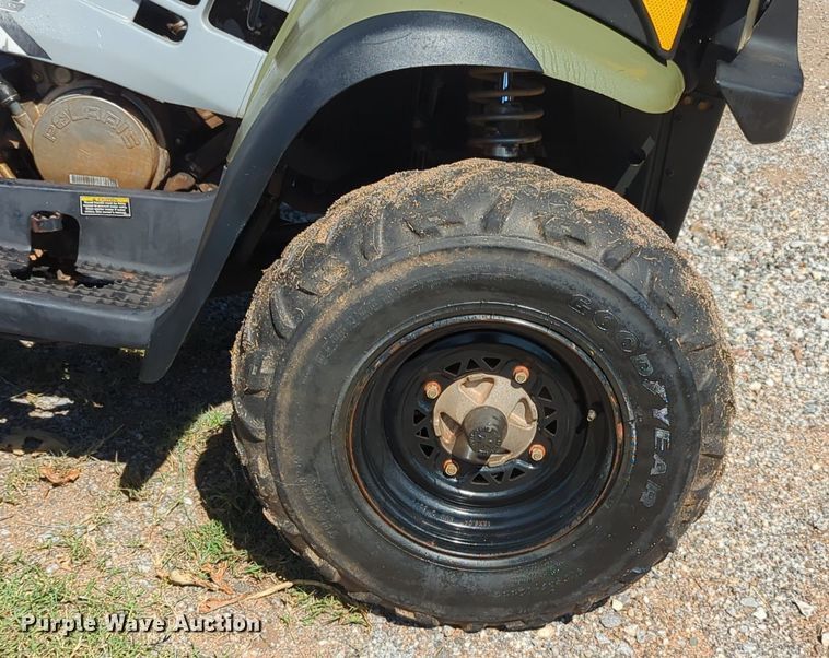 image for item MX9496 2004 Polaris Sportsman  ATV