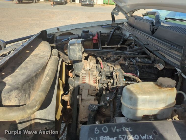 image for item MY9871 2011 Chevrolet 2500HD  Ext. Cab flatbed pickup truck