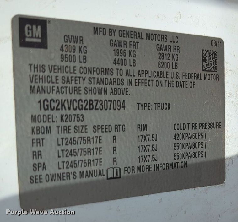 image for item MY9871 2011 Chevrolet 2500HD  Ext. Cab flatbed pickup truck