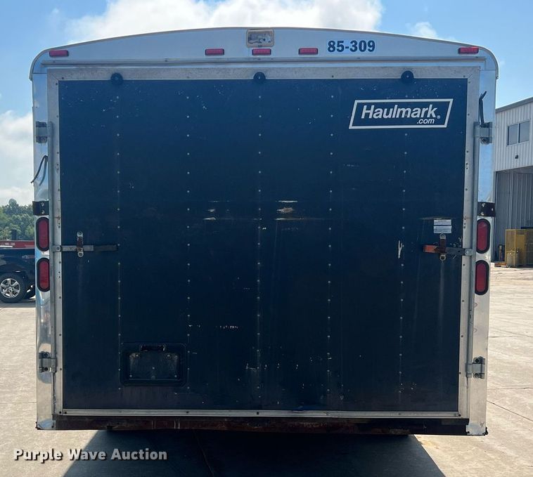 image for item NA9082 2004 Haulmark TH85X20WT2  enclosed cargo trailer