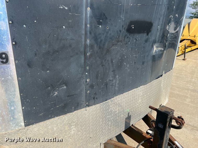 image for item NA9082 2004 Haulmark TH85X20WT2  enclosed cargo trailer