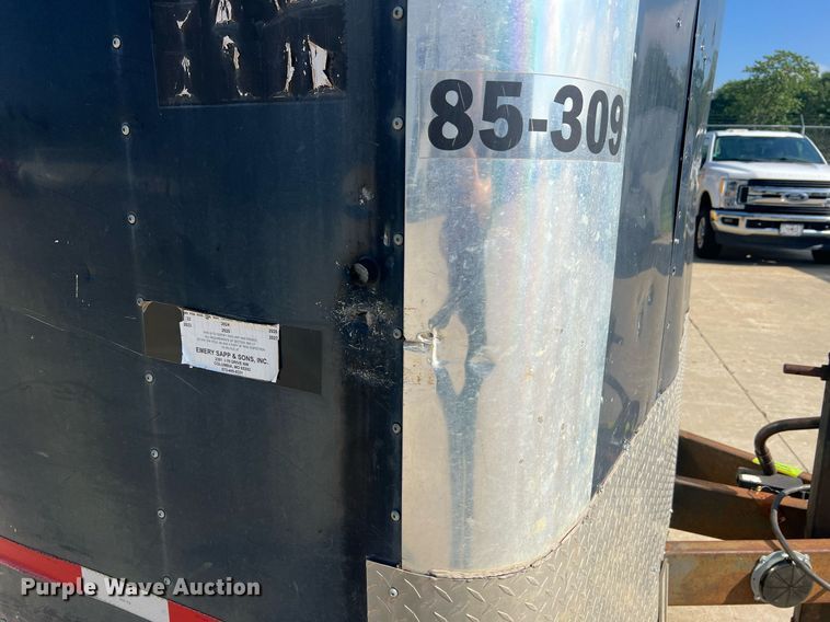 image for item NA9082 2004 Haulmark TH85X20WT2  enclosed cargo trailer