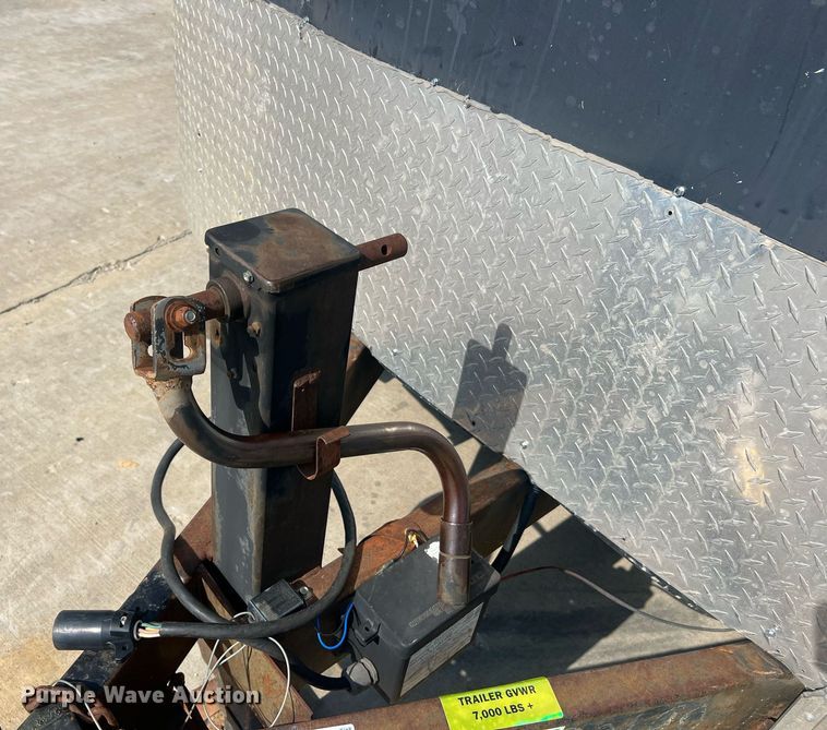 image for item NA9082 2004 Haulmark TH85X20WT2  enclosed cargo trailer