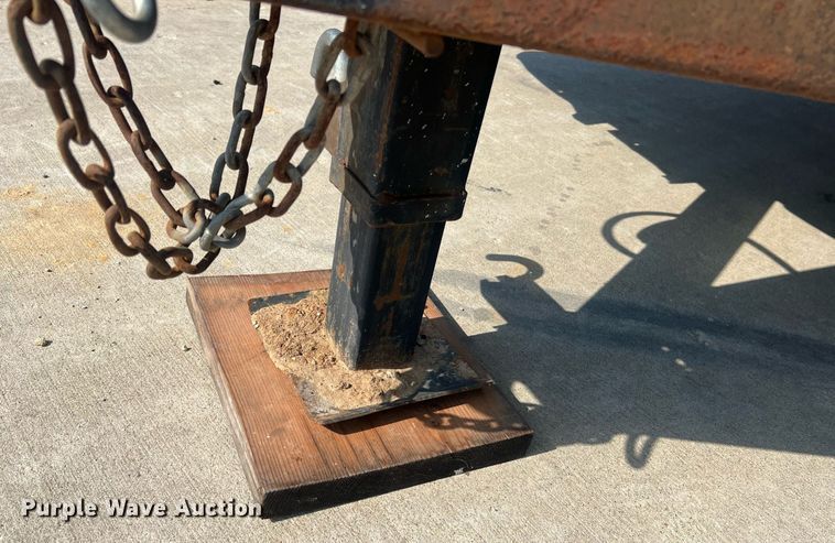 image for item NA9082 2004 Haulmark TH85X20WT2  enclosed cargo trailer