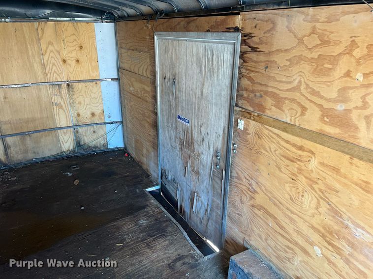 image for item NA9082 2004 Haulmark TH85X20WT2  enclosed cargo trailer