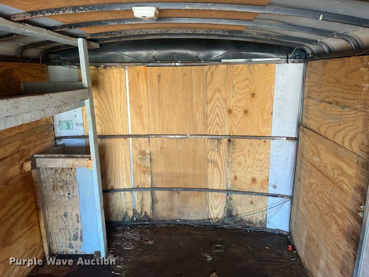 image for item NA9082 2004 Haulmark TH85X20WT2  enclosed cargo trailer