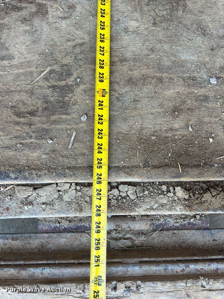 image for item NA9082 2004 Haulmark TH85X20WT2  enclosed cargo trailer