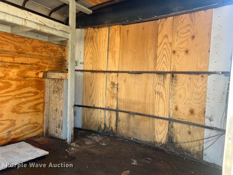 image for item NA9082 2004 Haulmark TH85X20WT2  enclosed cargo trailer