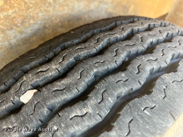 image for item NA9082 2004 Haulmark TH85X20WT2  enclosed cargo trailer