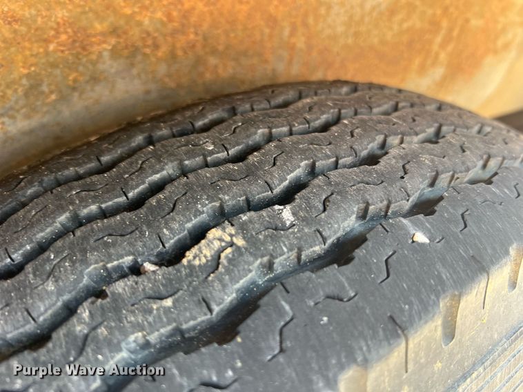 image for item NA9082 2004 Haulmark TH85X20WT2  enclosed cargo trailer