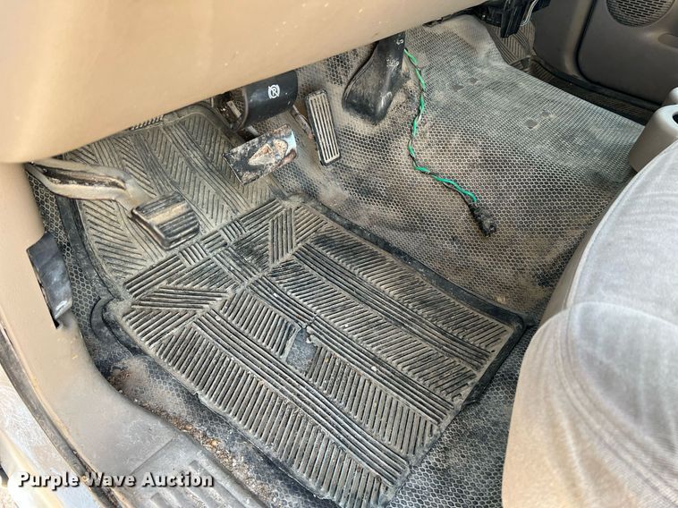 image for item NA9197 2004 Chevrolet Silverado 1500  Ext. Cab pickup truck