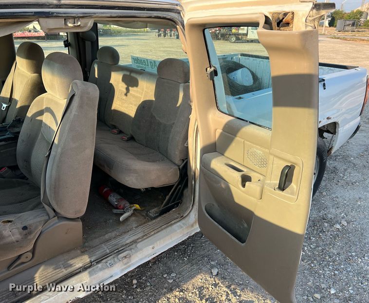 image for item NA9197 2004 Chevrolet Silverado 1500  Ext. Cab pickup truck