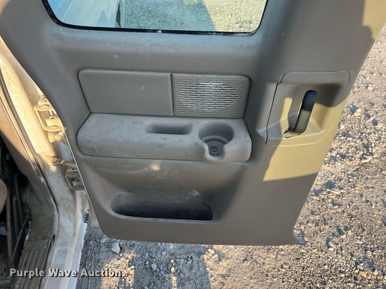 image for item NA9197 2004 Chevrolet Silverado 1500  Ext. Cab pickup truck