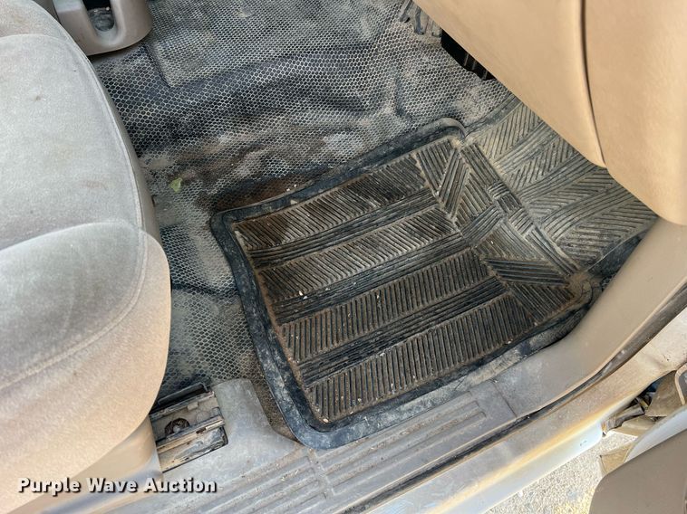 image for item NA9197 2004 Chevrolet Silverado 1500  Ext. Cab pickup truck