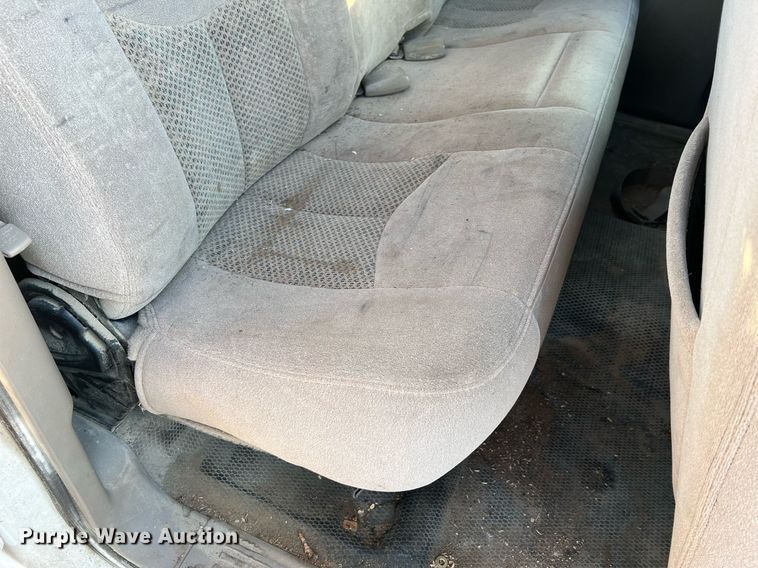 image for item NA9197 2004 Chevrolet Silverado 1500  Ext. Cab pickup truck