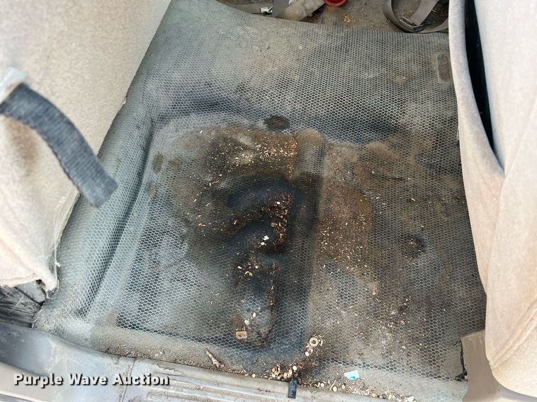 image for item NA9197 2004 Chevrolet Silverado 1500  Ext. Cab pickup truck