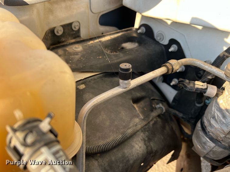 image for item NA9197 2004 Chevrolet Silverado 1500  Ext. Cab pickup truck