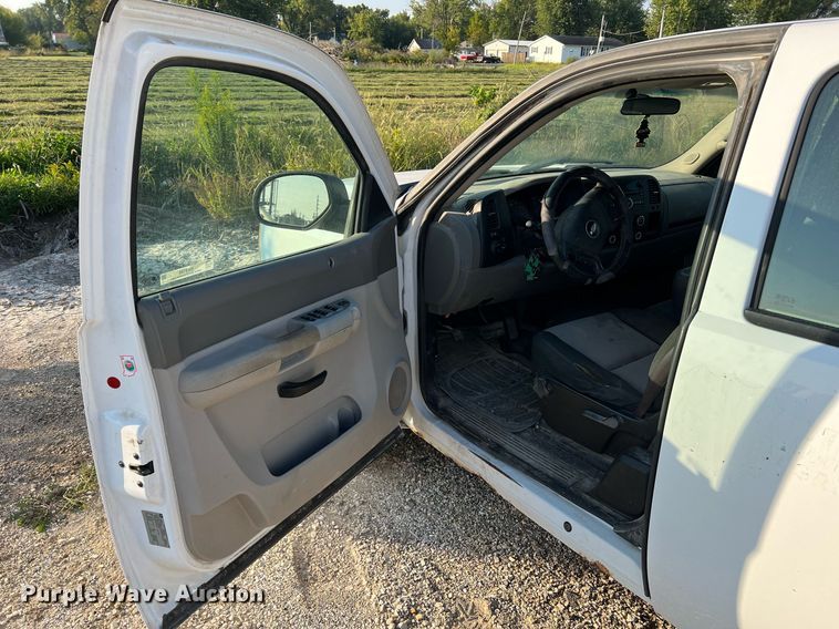 image for item NA9198 2008 Chevrolet Silverado 1500  Ext. Cab pickup truck