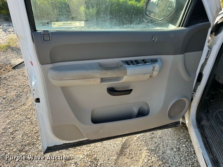 image for item NA9198 2008 Chevrolet Silverado 1500  Ext. Cab pickup truck