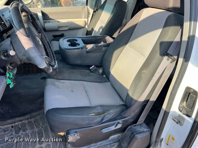 image for item NA9198 2008 Chevrolet Silverado 1500  Ext. Cab pickup truck