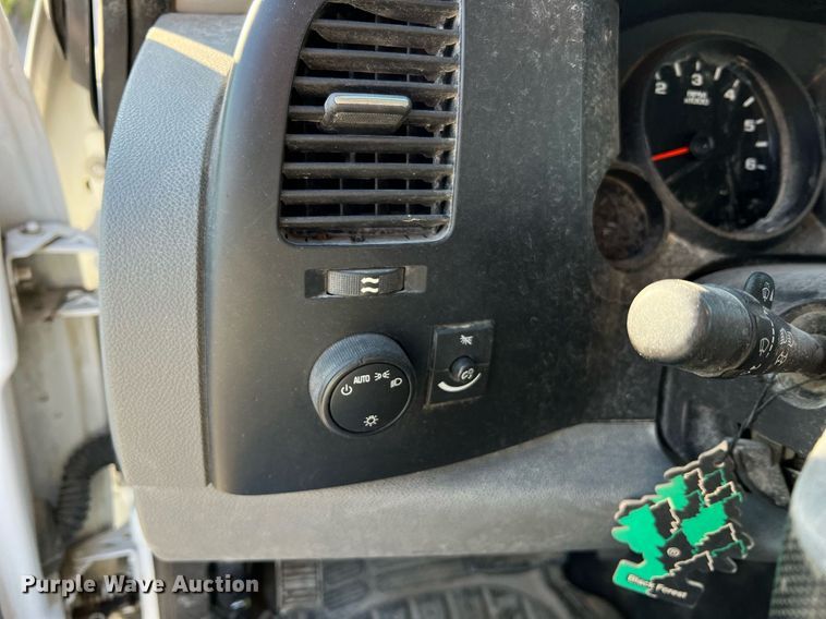 image for item NA9198 2008 Chevrolet Silverado 1500  Ext. Cab pickup truck