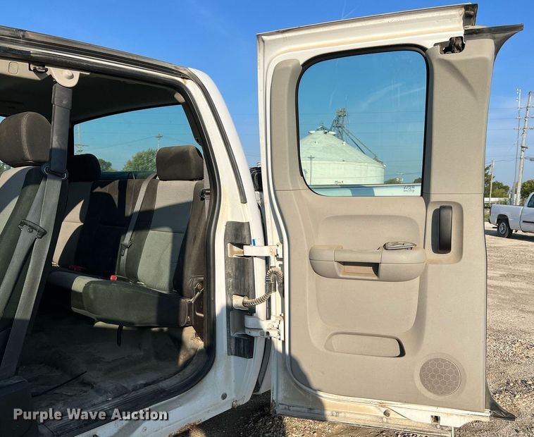 image for item NA9198 2008 Chevrolet Silverado 1500  Ext. Cab pickup truck