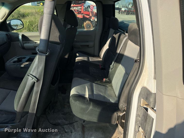image for item NA9198 2008 Chevrolet Silverado 1500  Ext. Cab pickup truck