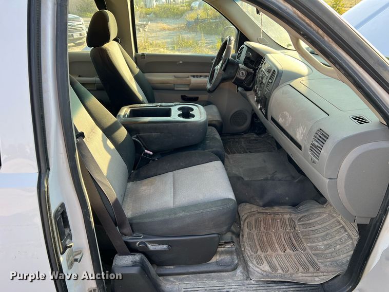 image for item NA9198 2008 Chevrolet Silverado 1500  Ext. Cab pickup truck