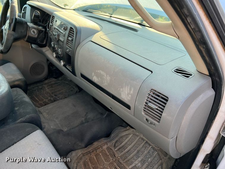 image for item NA9198 2008 Chevrolet Silverado 1500  Ext. Cab pickup truck